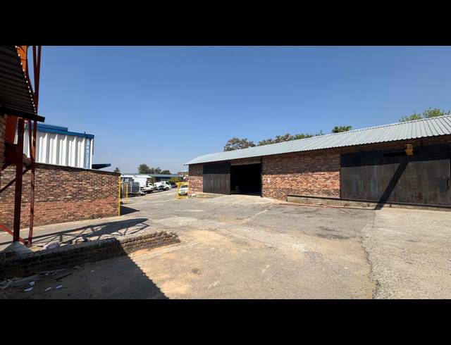 2,800M² WAREHOUSE TO LET IN KEW